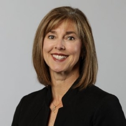 Tina Gulberg headshot